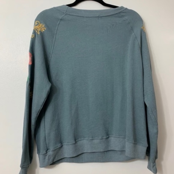 Rare Wildfox Blue Indigo Rose Embroidered Sommers Pullover Sweater - Picture 6 of 8